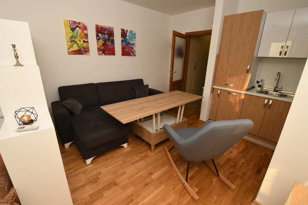 Sky Way Studio Apartment Saraievo Exterior foto